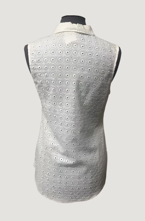 Frank Lyman 221538 White Eyelet Cut-Out Collared Sleeveless Top