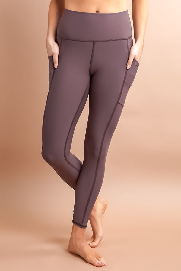Savvi Lifestyle Co - Solas Leggings… New colors up to size 1X! Super soft  and everyone's favorite legging!! What color of Solas do you have? Shop the  drop! #savvi #fashionfriday
