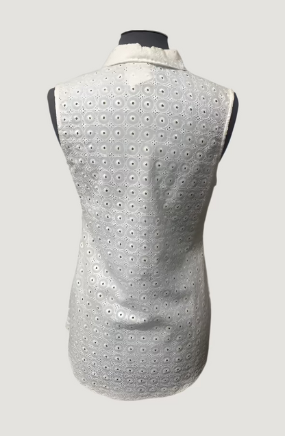 Frank Lyman 221538 White Eyelet Cut-Out Collared Sleeveless Top
