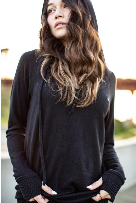 Live.A Style 7124 Black Simple Wave V-Neck Hoodie