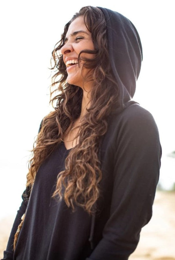 Live.A Style 7124 Black Simple Wave V-Neck Hoodie